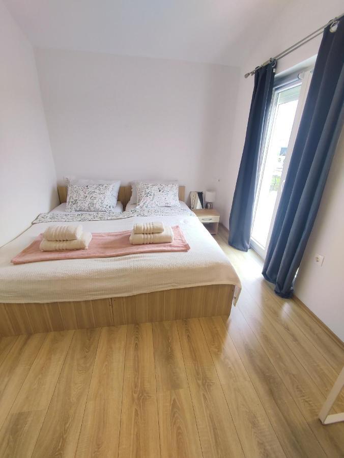 Three Lions Apartment Number 2 Пула Экстерьер фото