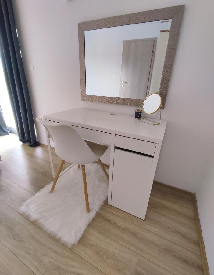 Three Lions Apartment Number 2 Пула Экстерьер фото