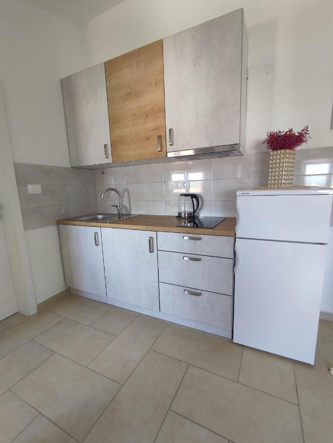 Three Lions Apartment Number 2 Пула Экстерьер фото